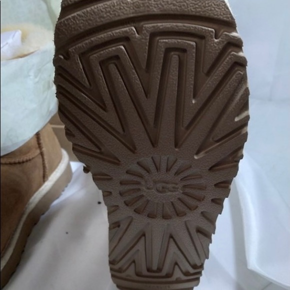Ugg boots - Picture 2 of 5